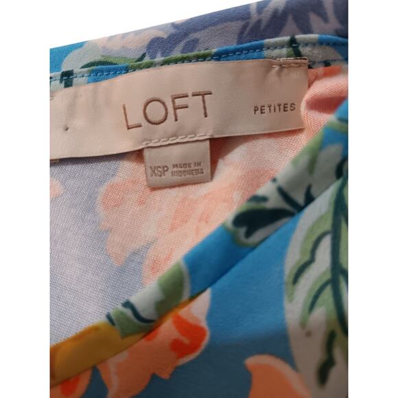 LOFT Pretty Floral Blouse‎ Top Shirt XS Petite Short Sleeve Lace Travel Tropical - Picture 6 of 9